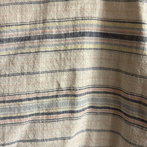 Marine layer size large casual button down - Picture 4 of 6